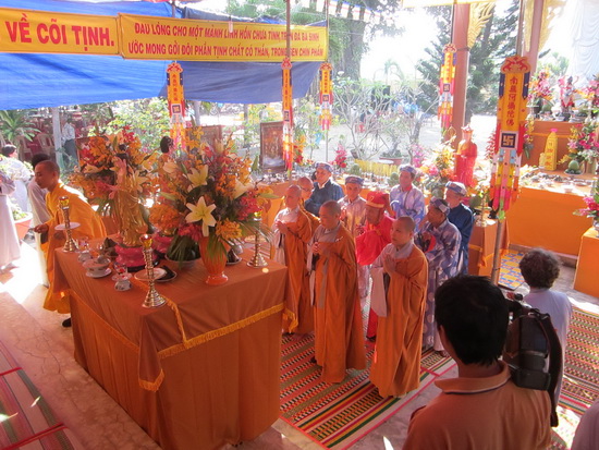 Lễ an vị tôn tượng Phật A Di Đà tại chùa Bảo Long