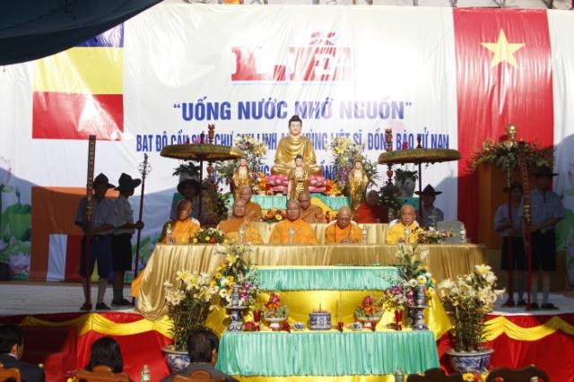 Đại lễ bạt độ cầu siêu,đúc đại hồng chung tại Tu viện Khánh Lâm