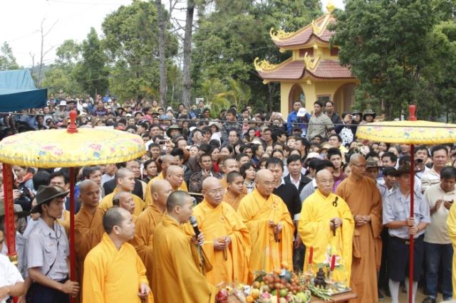 Đại lễ bạt độ cầu siêu,đúc đại hồng chung tại Tu viện Khánh Lâm
