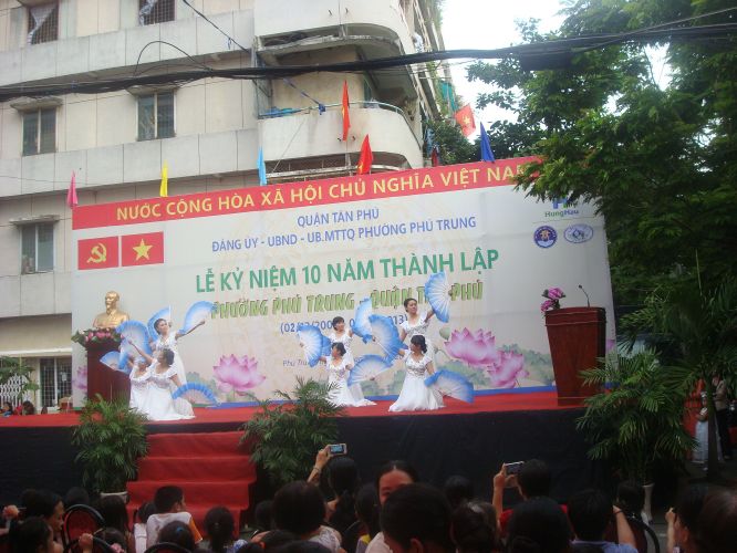 TP.HCM: Phiên chợ ẩm thực và văn nghệ mừng kỷ niệm 10 năm thành lập phường Phú Trung, Quận Tân Phú