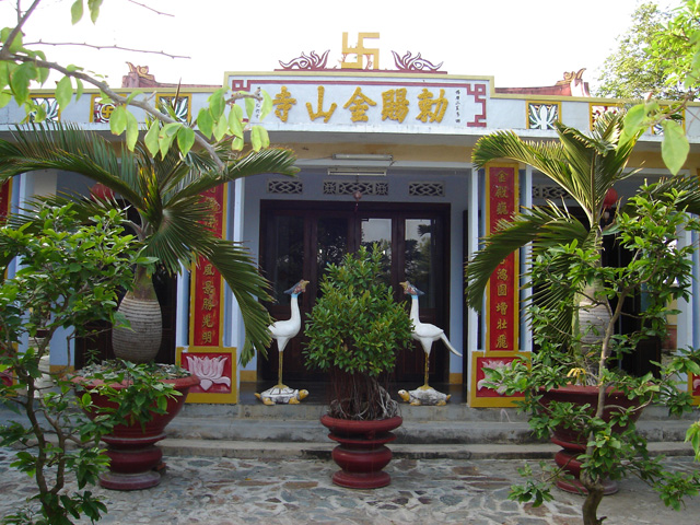 Thanh tịnh, uy nghiêm Sắc tứ Kim Sơn cổ tự