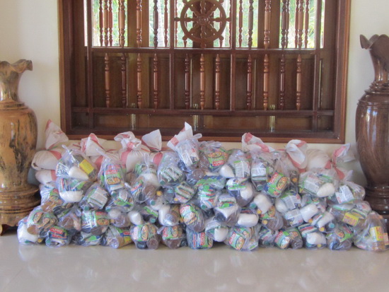 Chùa Phước Long với những suất quà tình nghĩa