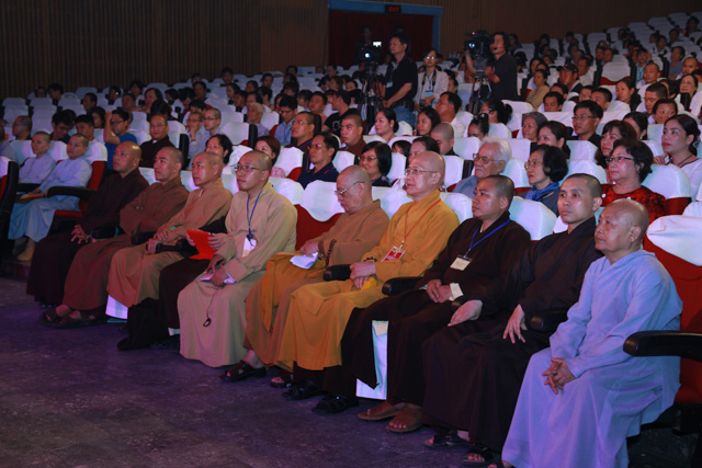 TP.HCM: Chương trình biểu diễn nghệ thuật Vesak thiêng liêng