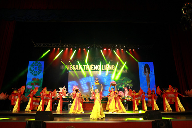 TP.HCM: Chương trình biểu diễn nghệ thuật Vesak thiêng liêng