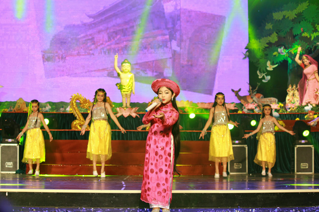 TP.HCM: Chương trình biểu diễn nghệ thuật Vesak thiêng liêng