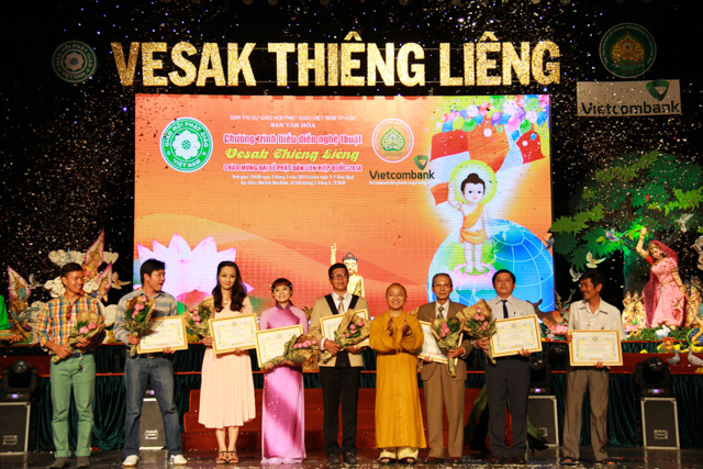 TP.HCM: Chương trình biểu diễn nghệ thuật Vesak thiêng liêng