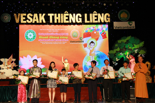 TP.HCM: Chương trình biểu diễn nghệ thuật Vesak thiêng liêng