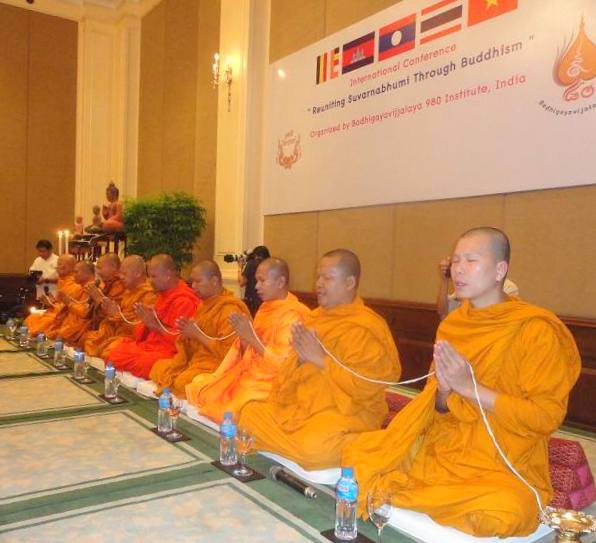 Phái đoàn Phật giáo VN tham dự hội thảo tại Seam Reap - Campuchia