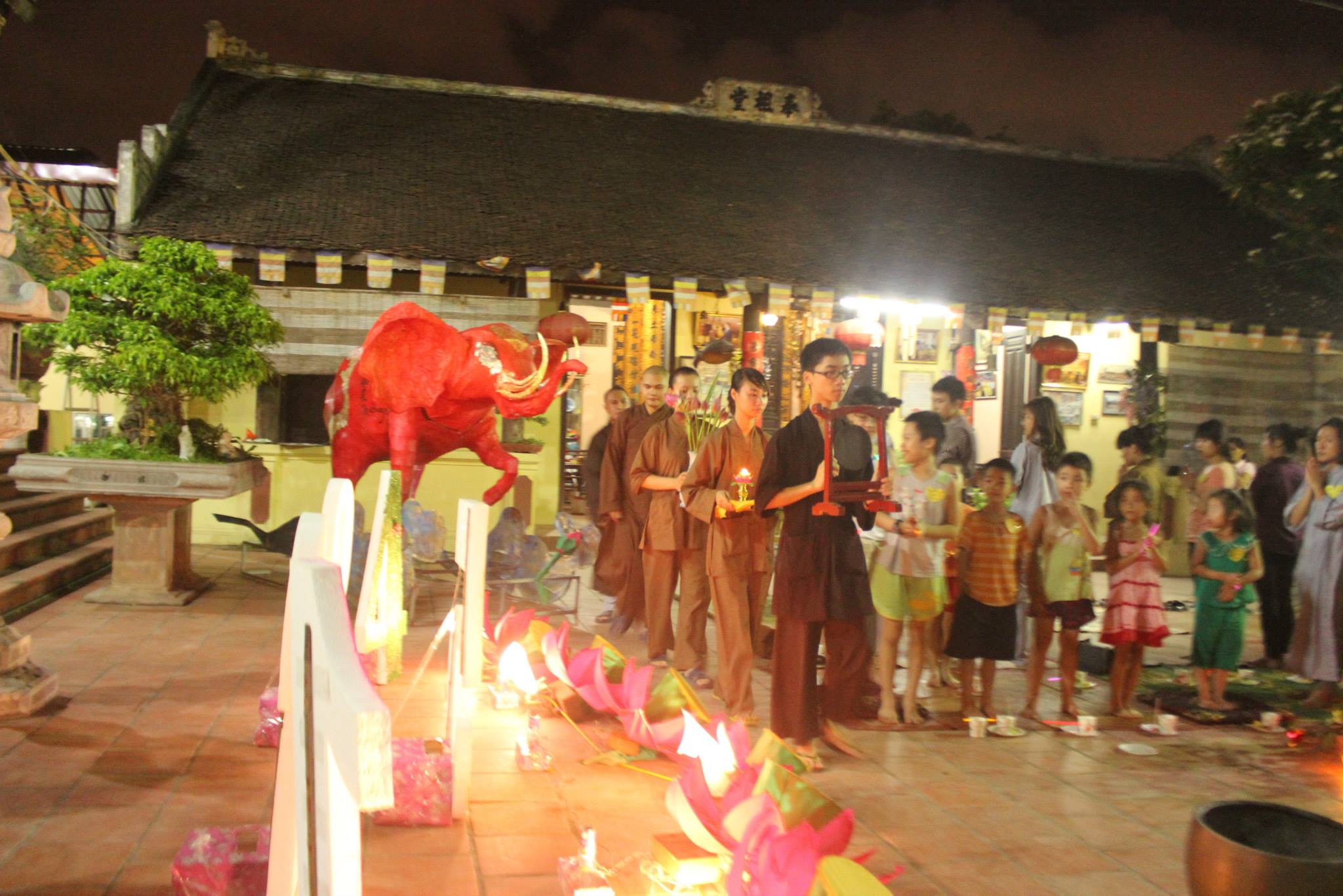 Hà Nội: Ngày Tiếp Nối 2014 - Mừng sinh nhật CLB Thanh niên Phật tử chùa Duệ Tú