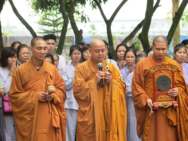 Hà Nội: CLB Niềm Tin Chánh Pháp tổ chức lễ phóng sinh