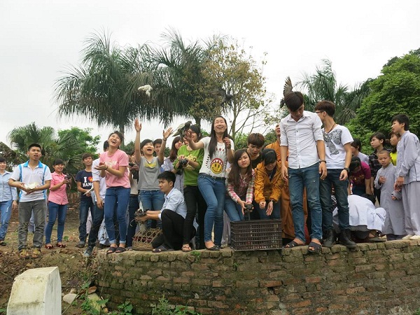 Hà Nội: CLB Niềm Tin Chánh Pháp tổ chức lễ phóng sinh