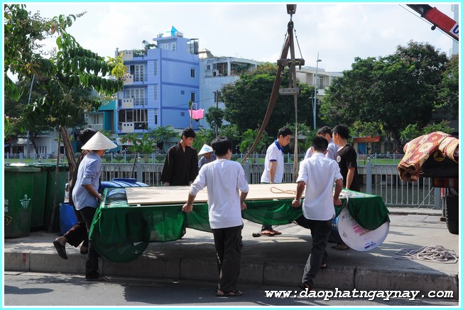 TP. HCM: Quan Âm tu viện hạ thủy thất Liên Đăng