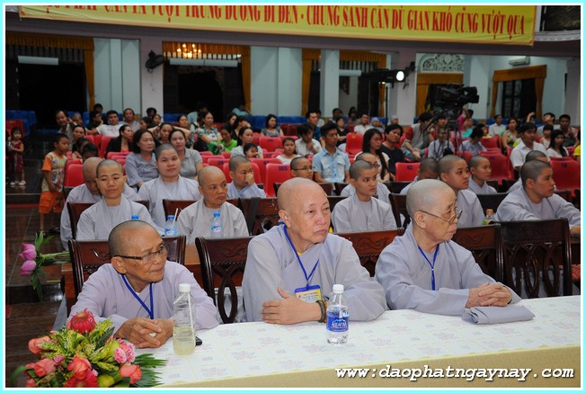 TP. HCM: Chùm ảnh các hoạt động trong tuần lễ văn hóa chào mừng Phật Đản 2558