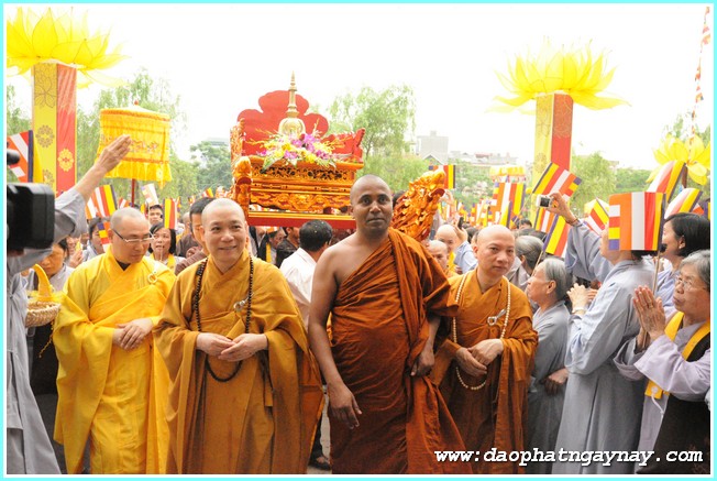 Hà Nội: Chùa Bằng chào mừng đại lễ Phật đản 2558 - Phần 1