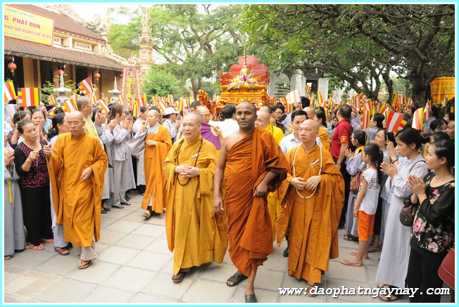 Hà Nội: Chùa Bằng chào mừng đại lễ Phật đản 2558 - Phần 1
