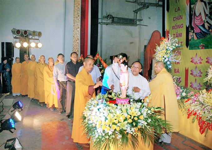 Thái Bình: Long trọng tổ chức Đại lễ Phật đản Vesak 2014