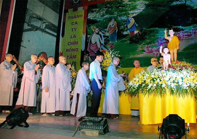 Thái Bình: Long trọng tổ chức Đại lễ Phật đản Vesak 2014