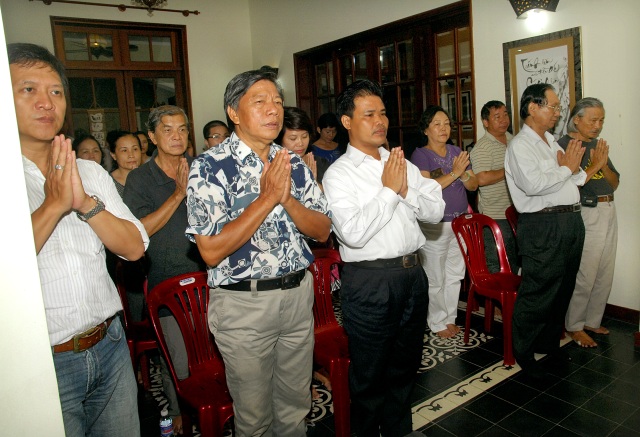 TP.HCM: Trao tặng bằng khen cho các Phật tử đóng góp cho Đại lễ Vesak LHQ 2014