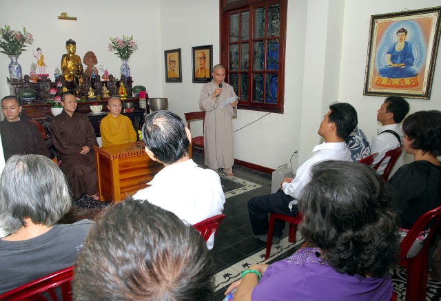 TP.HCM: Trao tặng bằng khen cho các Phật tử đóng góp cho Đại lễ Vesak LHQ 2014