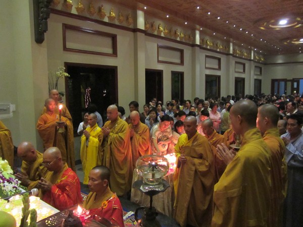 Kiên Giang: Lễ khai chung và thắp nến cầu nguyện hòa bình cho biển Đông