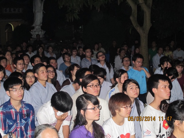 Hà Nội: Hơn 1000 người xem phim Cuộc Đời Đức Phật tại chùa Đình Quán