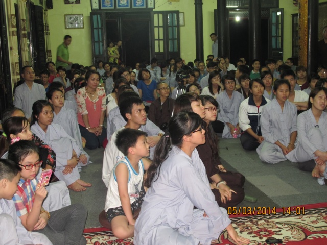 Hà Nội: Hơn 1000 người xem phim Cuộc Đời Đức Phật tại chùa Đình Quán