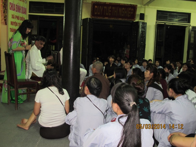Hà Nội: Hơn 1000 người xem phim Cuộc Đời Đức Phật tại chùa Đình Quán