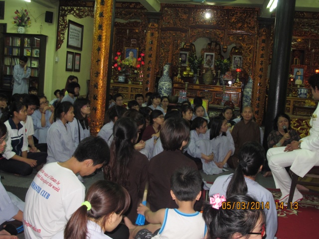 Hà Nội: Hơn 1000 người xem phim Cuộc Đời Đức Phật tại chùa Đình Quán
