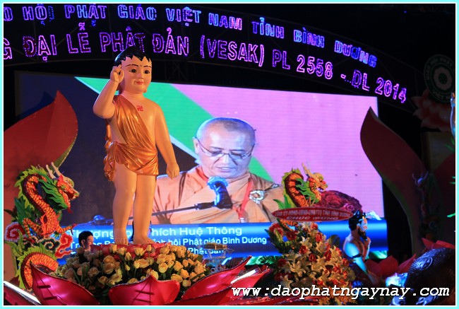 Chùm ảnh: Bình Dương chính thức khai mạc đại lễ Phật đản 2558
