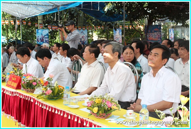 Hà Nội: GHPGVN Huyện Đan Phượng chào mừng Đại Lễ Phật Đản 2558