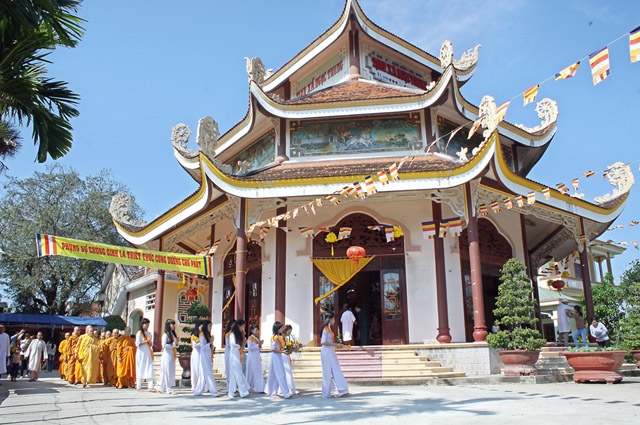 Gia Lai: TX Ngọc Trung tổ chức đại lễ kính mừng Phật đản và kiết giới an cư