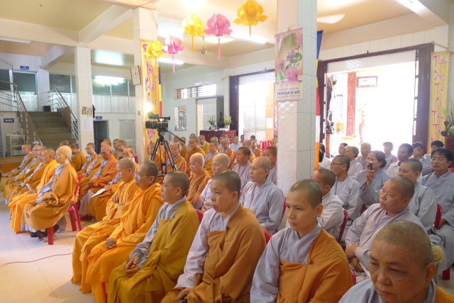 Cần Thơ: NT. Thích Nữ Như Như thuyết giảng tại trường hạ chùa Bửu Trì