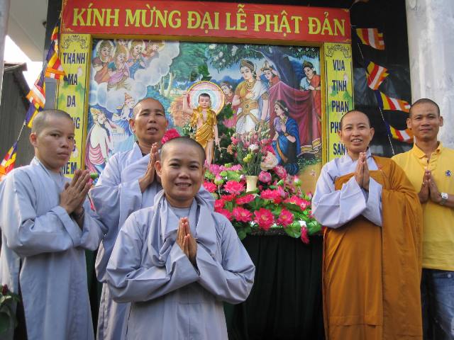 Long An: Chùa Hoà Bình vận động hơn 100 tư gia Phật tử thiết lập vườn Lâm Tỳ Ni