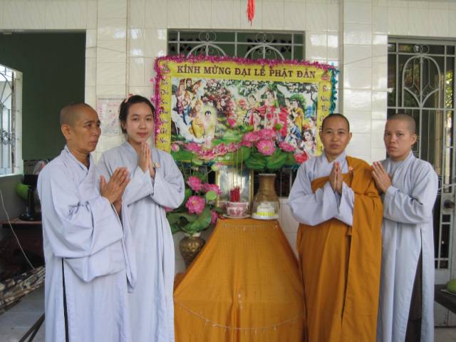 Long An: Chùa Hoà Bình vận động hơn 100 tư gia Phật tử thiết lập vườn Lâm Tỳ Ni