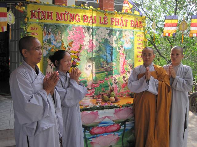 Long An: Chùa Hoà Bình vận động hơn 100 tư gia Phật tử thiết lập vườn Lâm Tỳ Ni