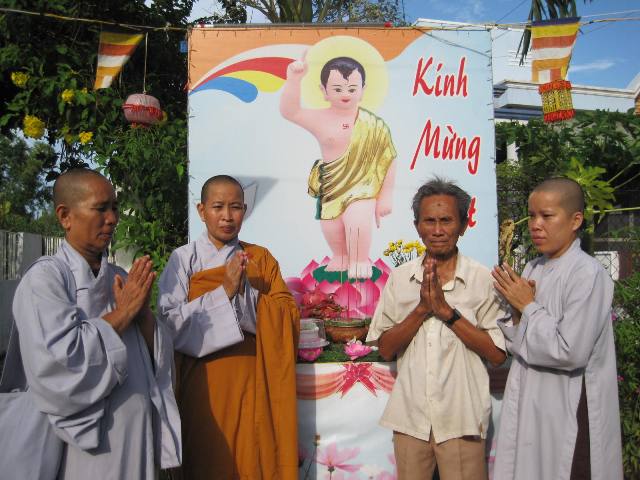 Long An: Chùa Hoà Bình vận động hơn 100 tư gia Phật tử thiết lập vườn Lâm Tỳ Ni