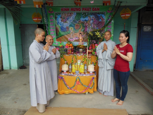 Long An: Chùa Hoà Bình vận động hơn 100 tư gia Phật tử thiết lập vườn Lâm Tỳ Ni