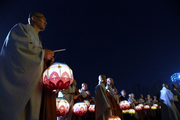 Hàn Quốc : Chùa Phụng Ân sinh hoạt Lễ Phật Đản