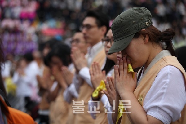 Hàn Quốc: Phật giáo phát động lễ kỳ  siêu các Tự viện toàn quốc