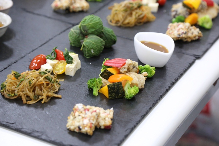 Hàn Quốc : Chùa Phụng Ân sinh hoạt Lễ Phật Đản