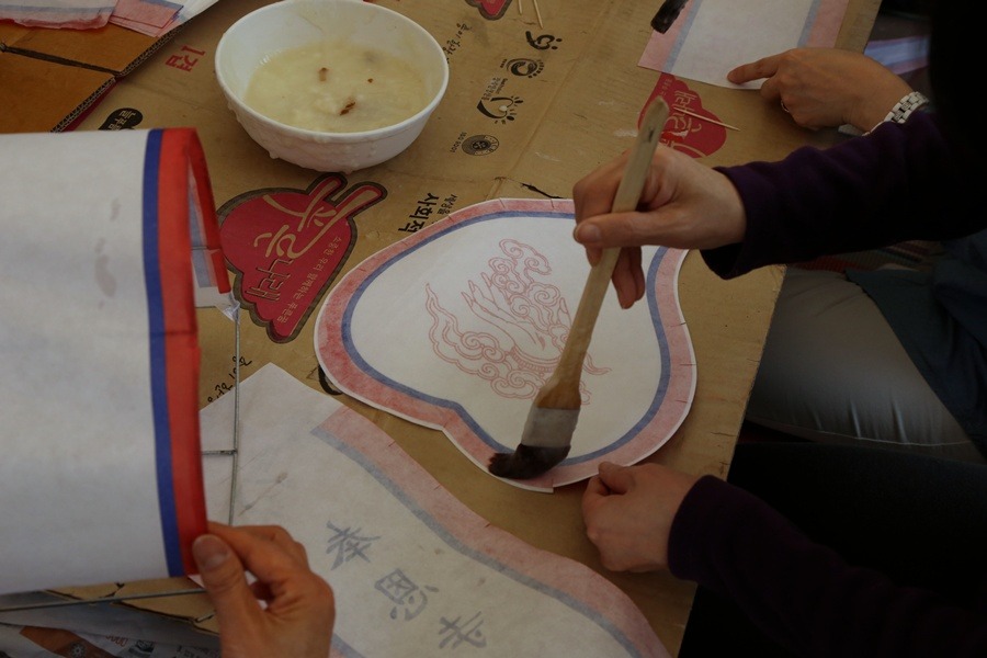 Hàn Quốc : Chùa Phụng Ân sinh hoạt Lễ Phật Đản