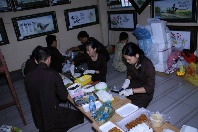 TP.HCM: Trao kỷ Lục Kinh Thư Pháp Vu Lan và Lễ Hội Ẩm Thực Chay Chùa Thiên Chánh