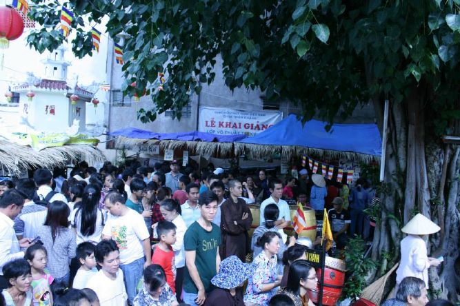 TP.HCM: Trao kỷ Lục Kinh Thư Pháp Vu Lan và Lễ Hội Ẩm Thực Chay Chùa Thiên Chánh