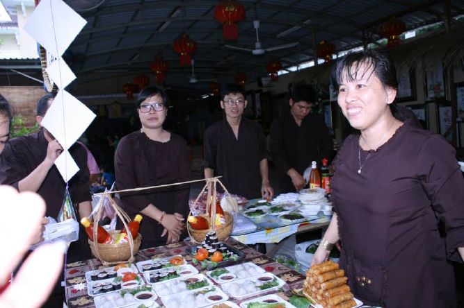 TP.HCM: Trao kỷ Lục Kinh Thư Pháp Vu Lan và Lễ Hội Ẩm Thực Chay Chùa Thiên Chánh