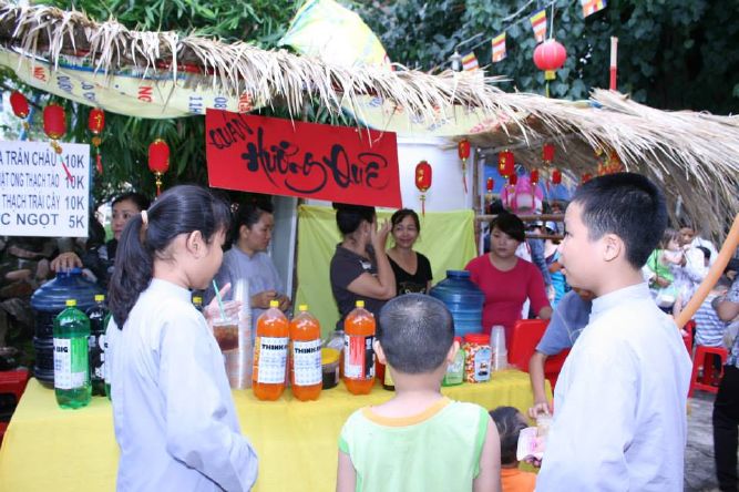 TP.HCM: Trao kỷ Lục Kinh Thư Pháp Vu Lan và Lễ Hội Ẩm Thực Chay Chùa Thiên Chánh