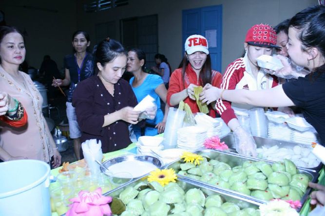TP.HCM: Trao kỷ Lục Kinh Thư Pháp Vu Lan và Lễ Hội Ẩm Thực Chay Chùa Thiên Chánh