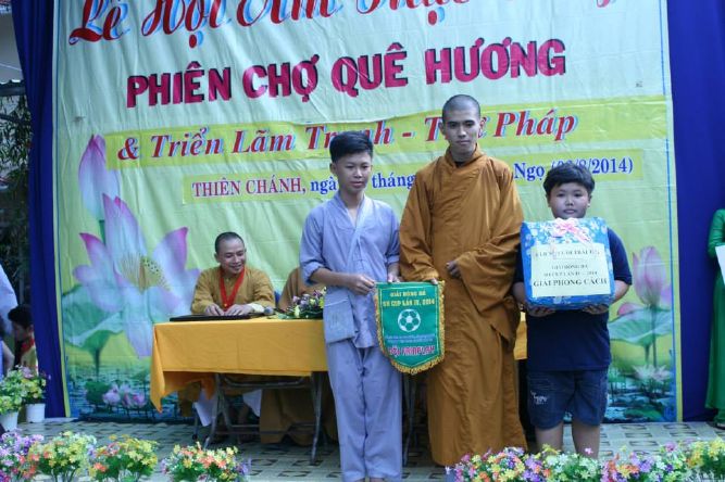 TP.HCM: Trao kỷ Lục Kinh Thư Pháp Vu Lan và Lễ Hội Ẩm Thực Chay Chùa Thiên Chánh