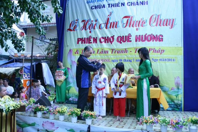 TP.HCM: Trao kỷ Lục Kinh Thư Pháp Vu Lan và Lễ Hội Ẩm Thực Chay Chùa Thiên Chánh
