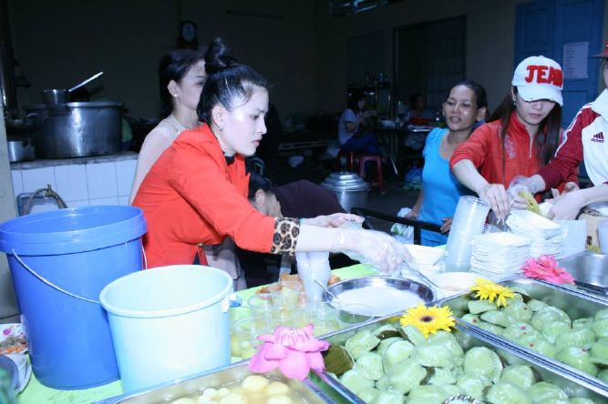 TP.HCM: Trao kỷ Lục Kinh Thư Pháp Vu Lan và Lễ Hội Ẩm Thực Chay Chùa Thiên Chánh