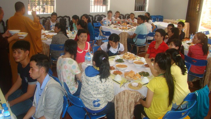 Trọn một ngày giao lưu “học Phật” ngập tràn niềm vui và ý nghĩa